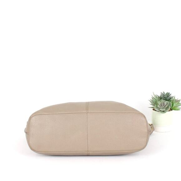 Hobo Pier Pebbled Leather Taupe Convertible Shoulder Bag - Picture 8 of 10
